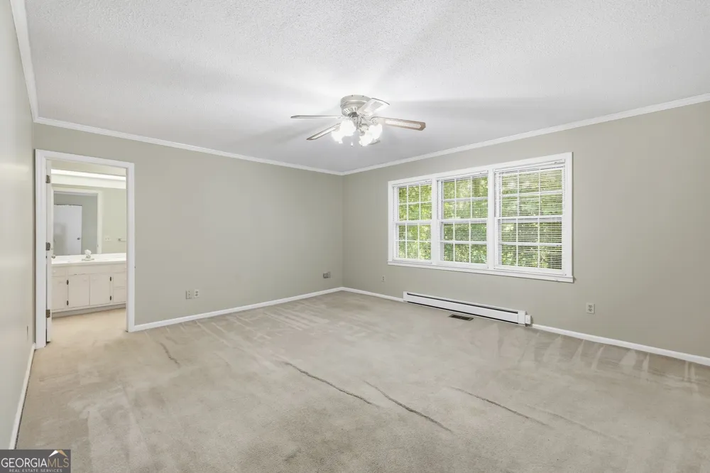 44 Elm DR Toccoa, GA 30577