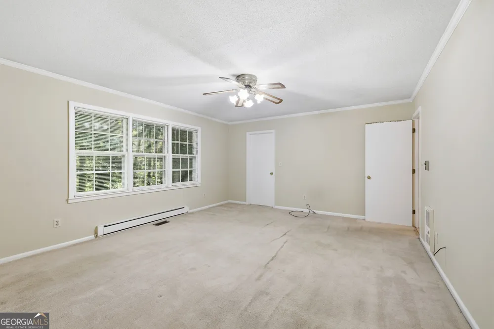 44 Elm DR Toccoa, GA 30577