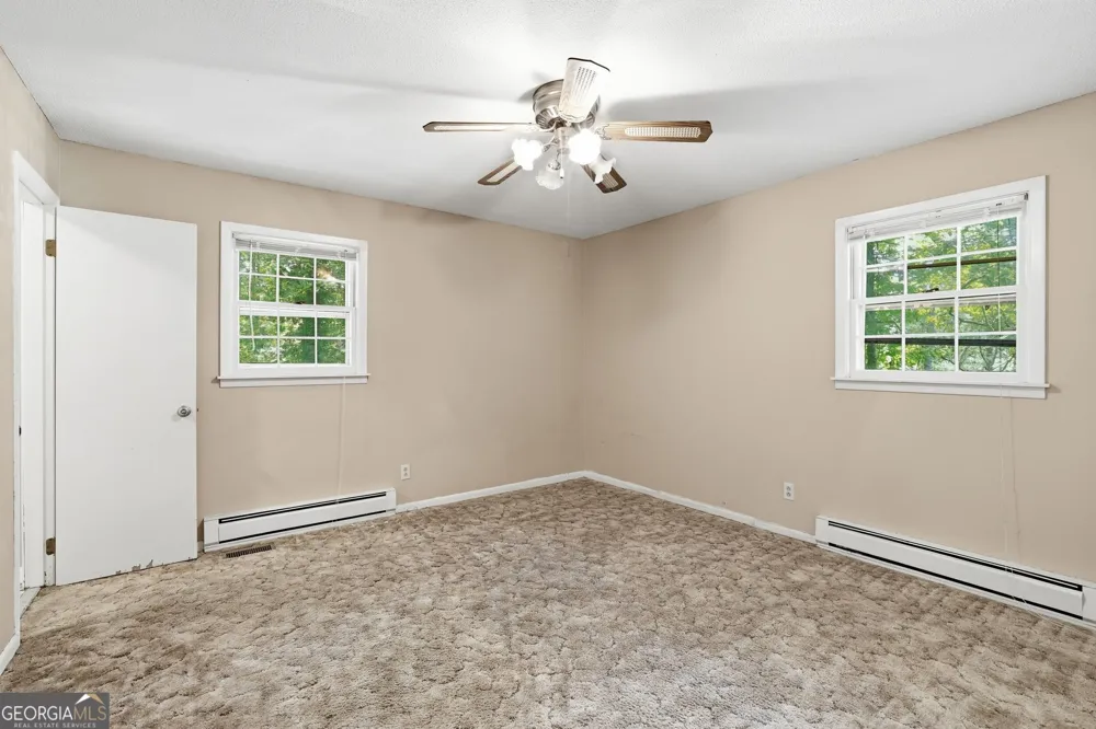44 Elm DR Toccoa, GA 30577