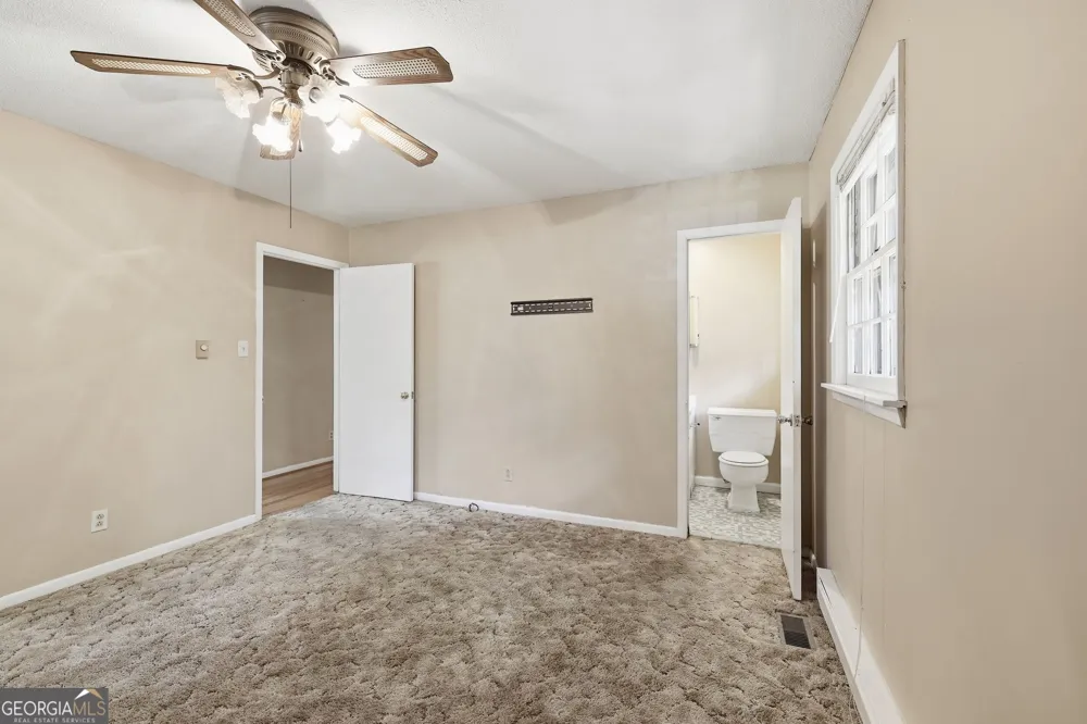 44 Elm DR Toccoa, GA 30577