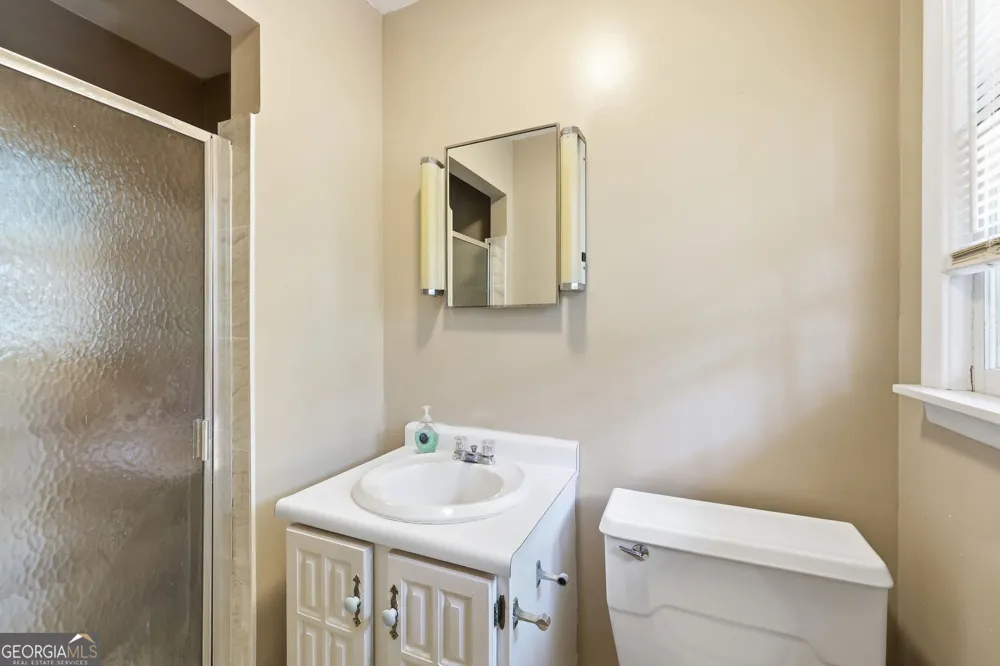 44 Elm DR Toccoa, GA 30577