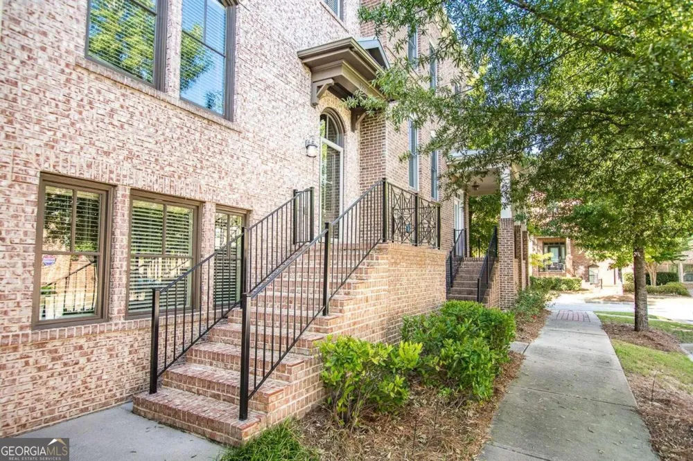 528 Twinrose WAY Alpharetta, GA 30004