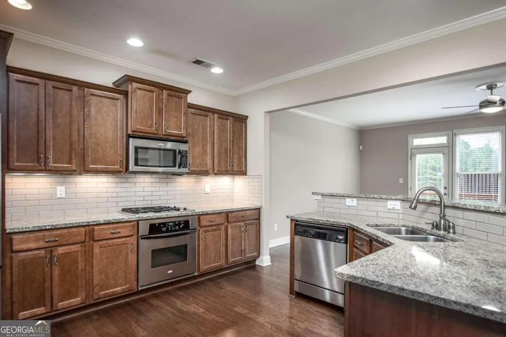 528 Twinrose WAY Alpharetta, GA 30004