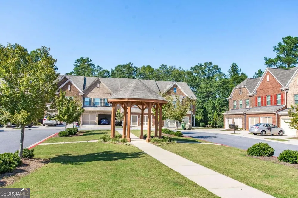 528 Twinrose WAY Alpharetta, GA 30004