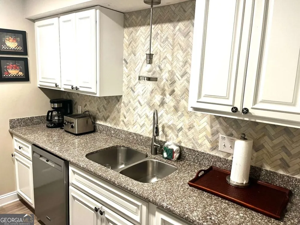 2513 Demere RD St. Simons, GA 31522