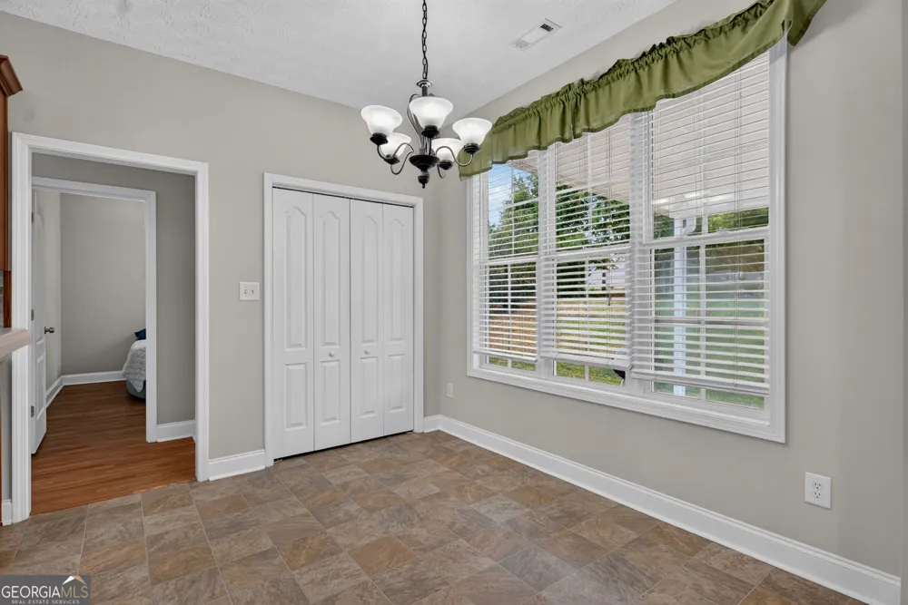 105 Churchill DR LaGrange, GA 30241