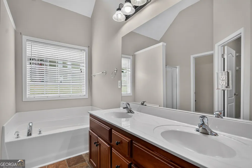 105 Churchill DR LaGrange, GA 30241