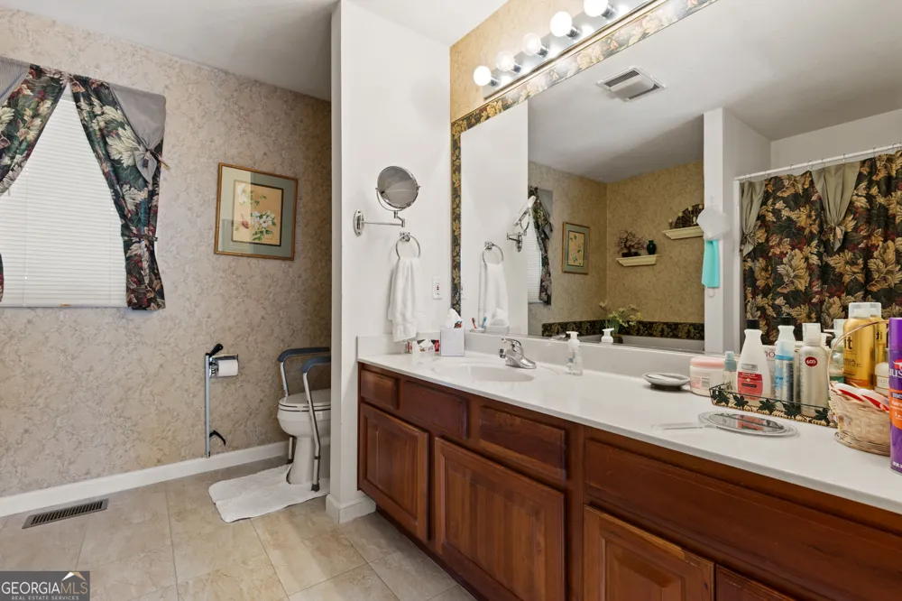 567 Mountain Top Blairsville, GA 30512