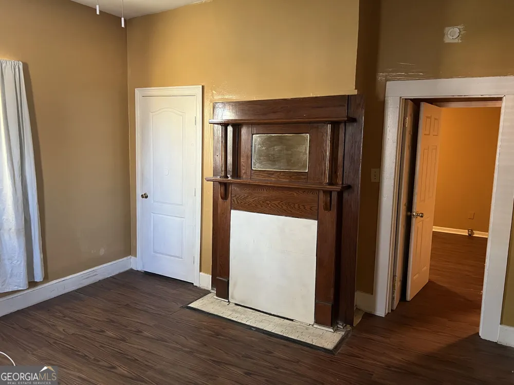 2011 Albany ST Brunswick, GA 31520