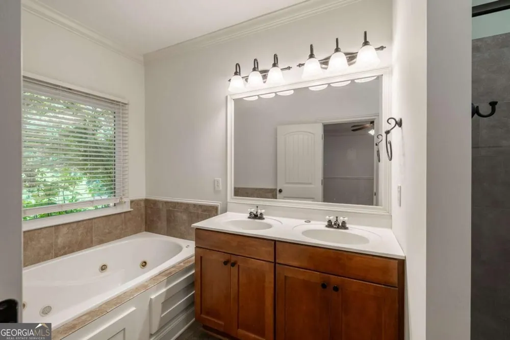 201 Township LN Athens, GA 30606