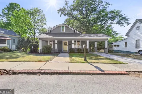 201 Oak ST
