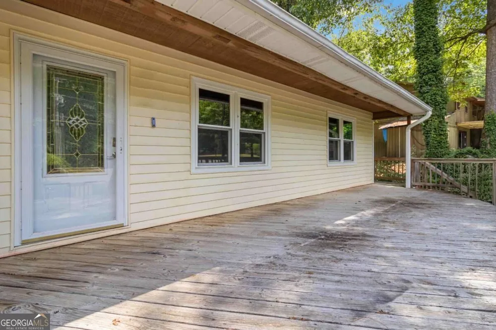 606 Echo LN Woodstock, GA 30189