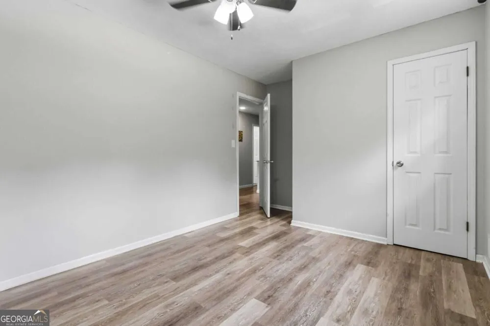 606 Echo LN Woodstock, GA 30189