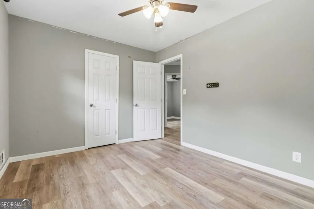 606 Echo LN Woodstock, GA 30189