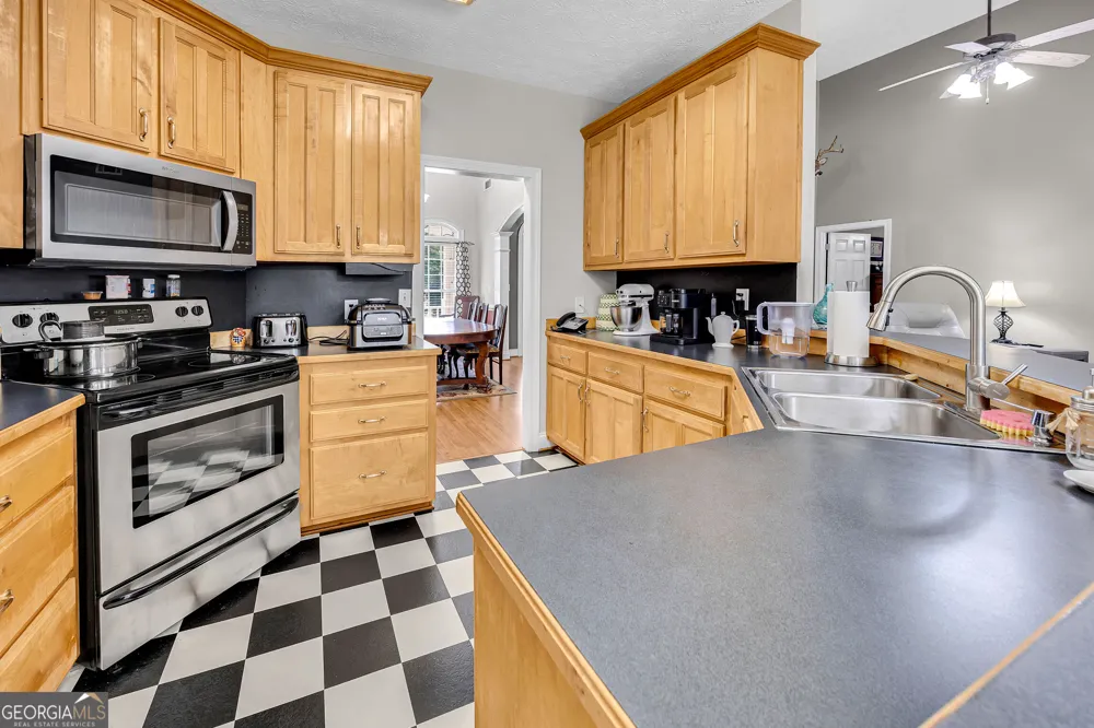 405 Rosser RD Covington, GA 30016
