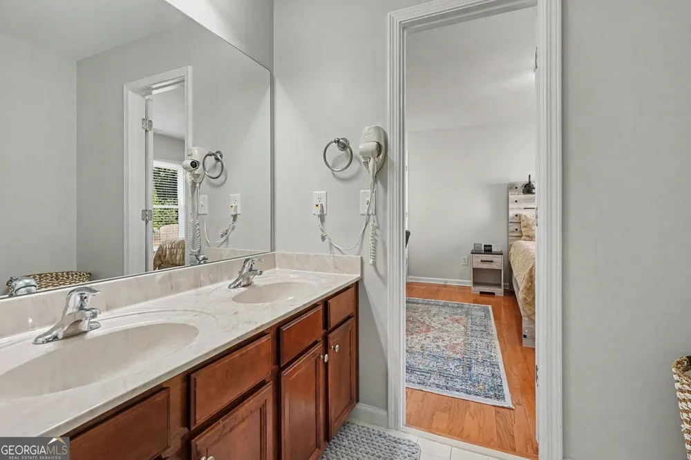 825 Grand Ivey PL Dacula, GA 30019