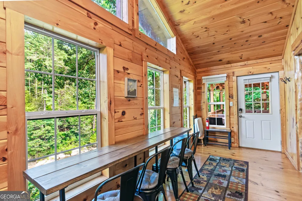 55 River Bend LN Blue Ridge, GA 30513