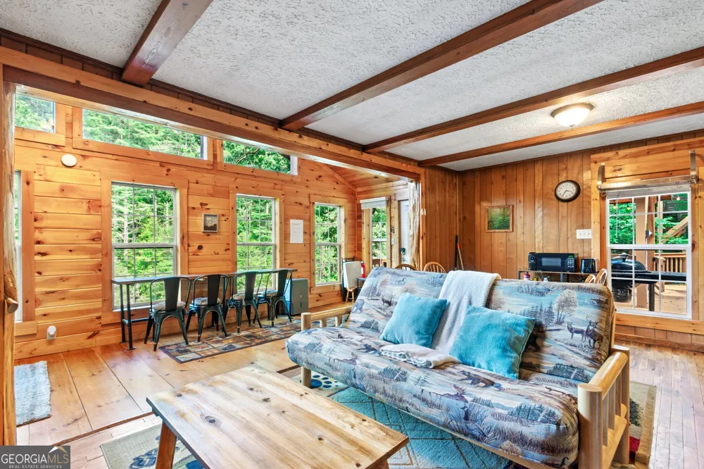 55 River Bend LN Blue Ridge, GA 30513