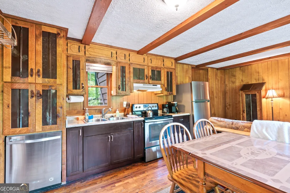55 River Bend LN Blue Ridge, GA 30513