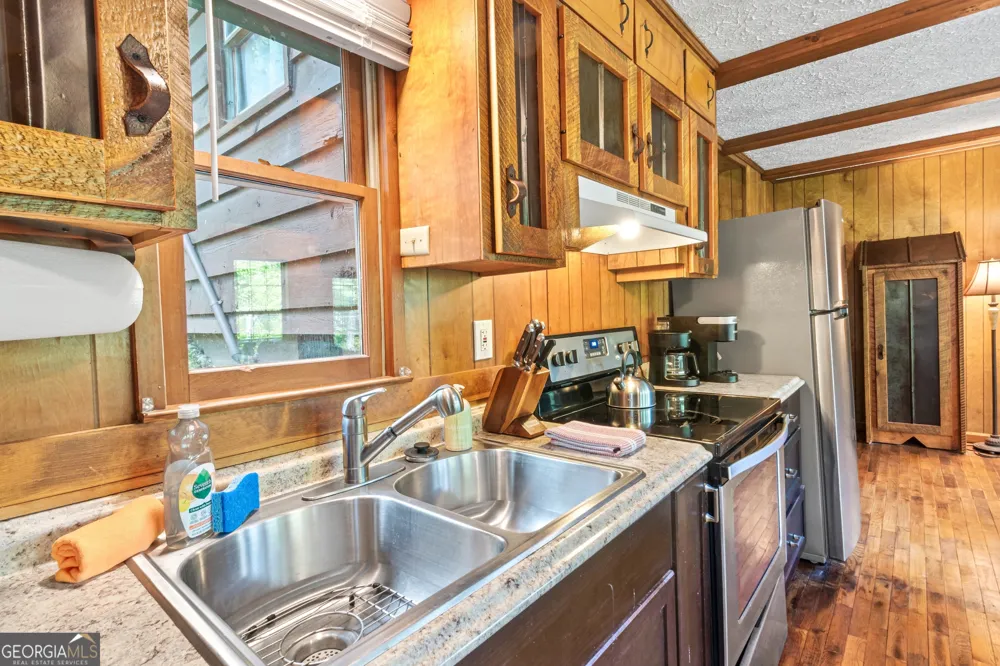 55 River Bend LN Blue Ridge, GA 30513