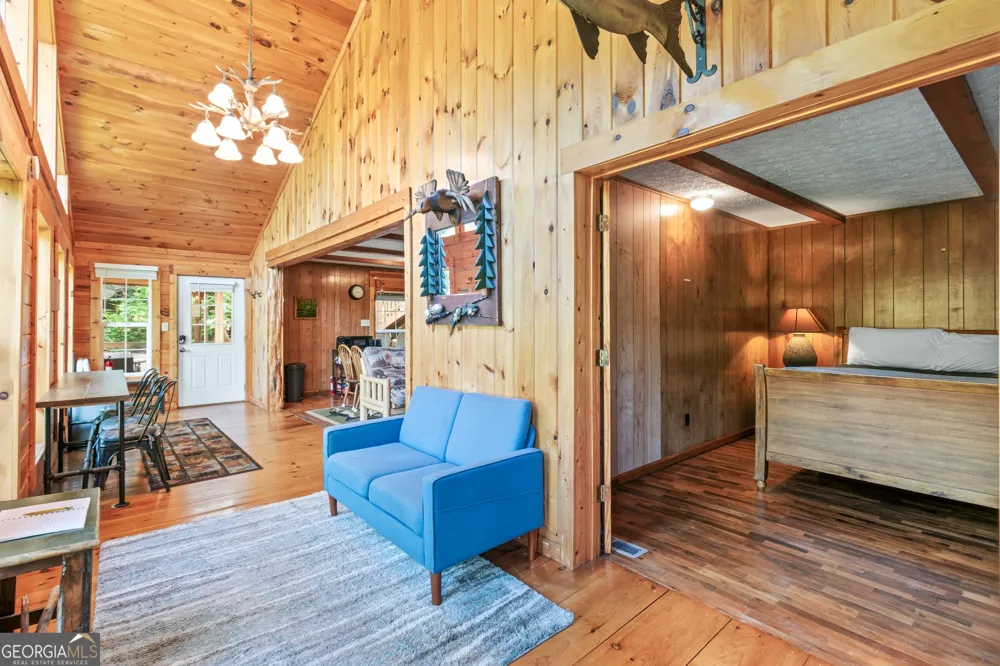 55 River Bend LN Blue Ridge, GA 30513
