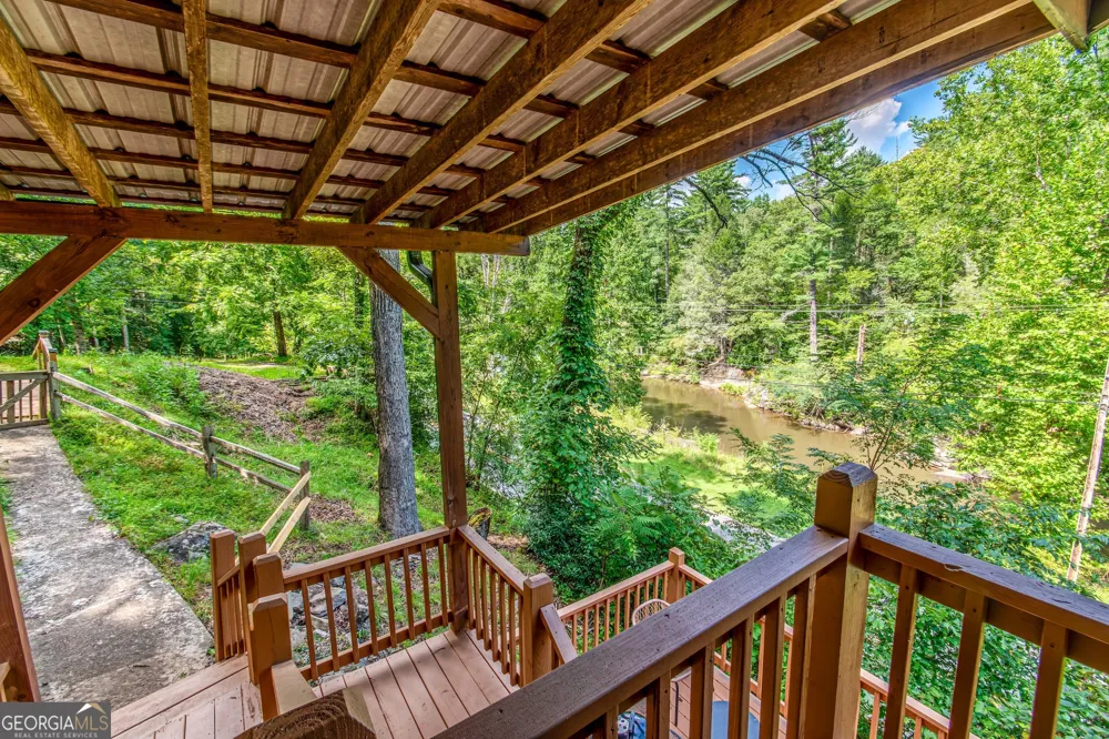 55 River Bend LN Blue Ridge, GA 30513