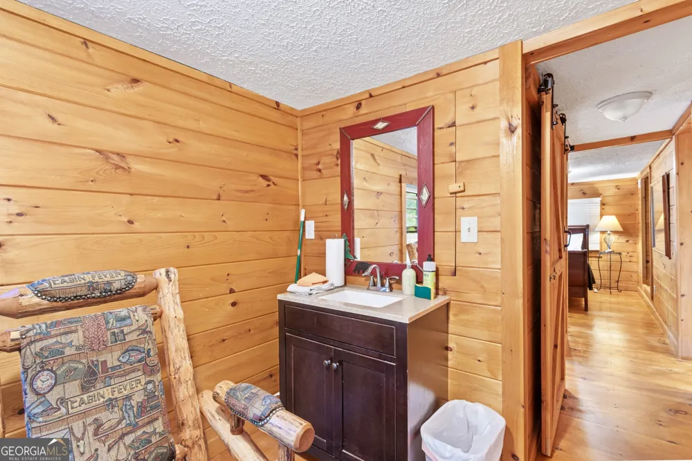 55 River Bend LN Blue Ridge, GA 30513