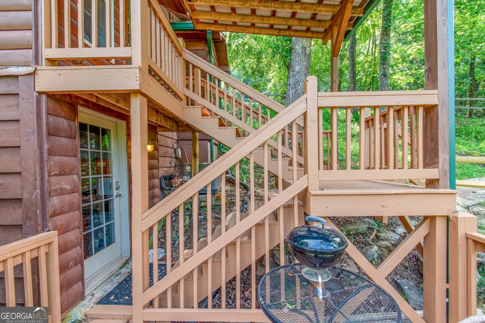 55 River Bend LN Blue Ridge, GA 30513
