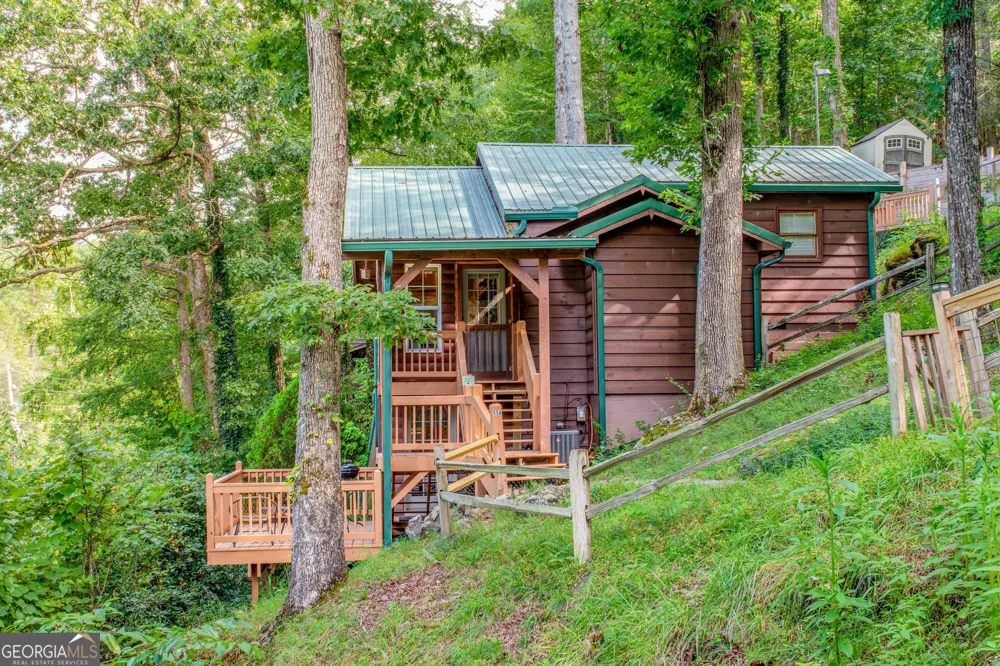 55 River Bend LN Blue Ridge, GA 30513