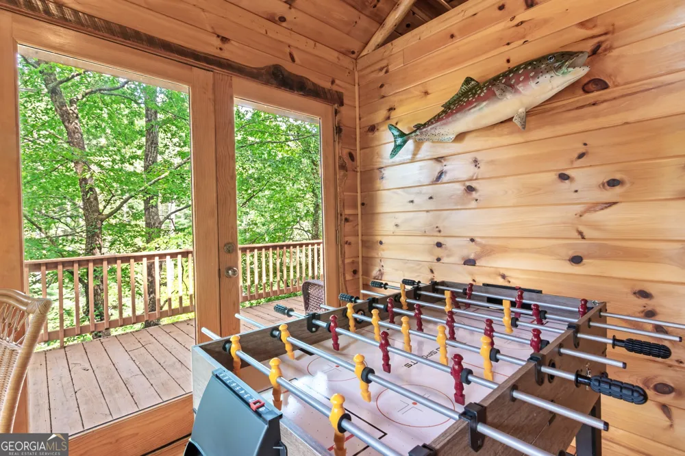 55 River Bend LN Blue Ridge, GA 30513