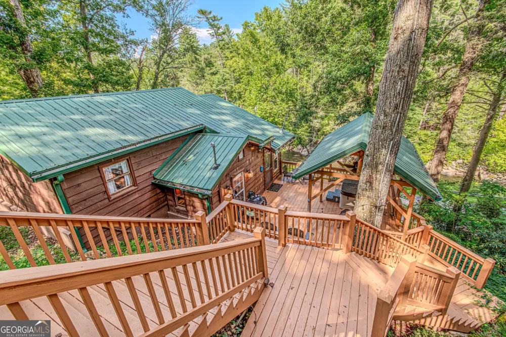 55 River Bend LN Blue Ridge, GA 30513