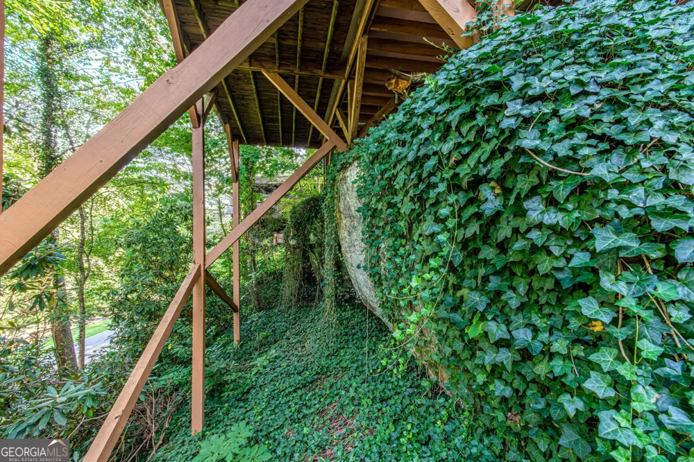 55 River Bend LN Blue Ridge, GA 30513