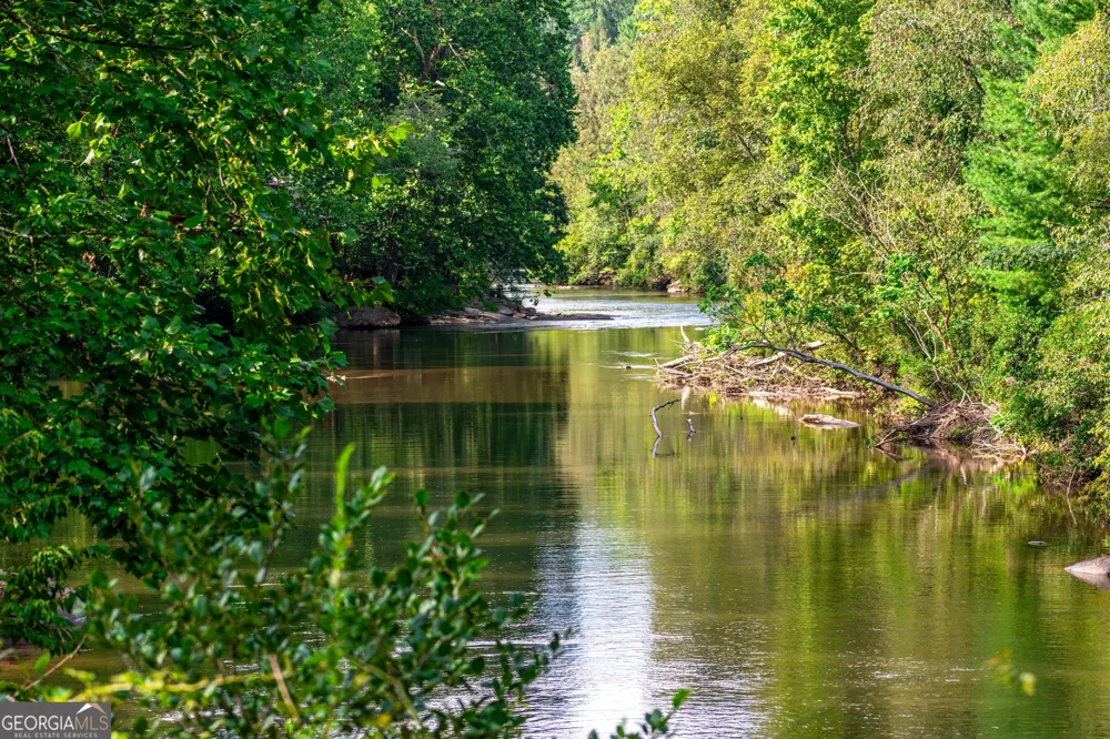 55 River Bend LN Blue Ridge, GA 30513