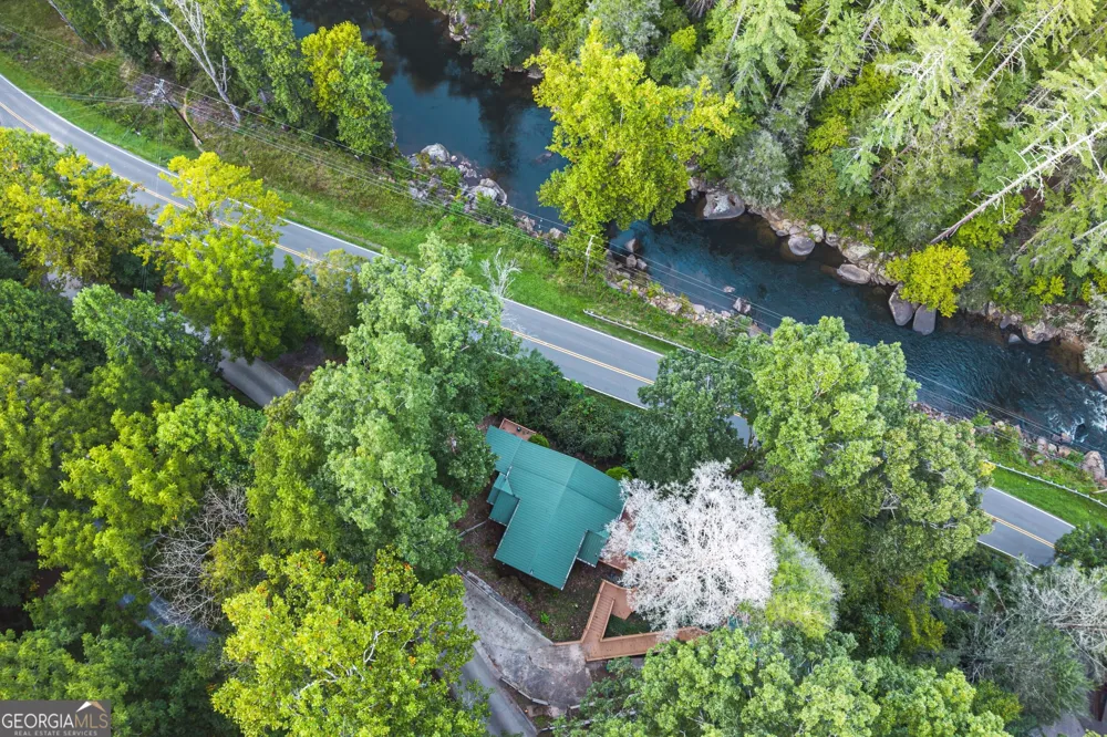 55 River Bend LN Blue Ridge, GA 30513