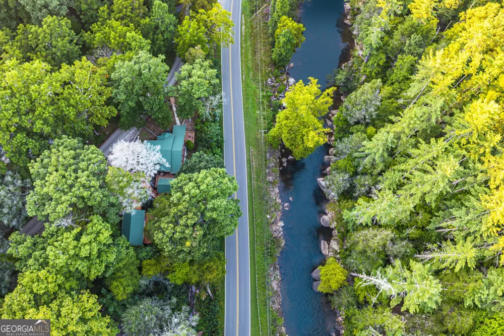 55 River Bend LN Blue Ridge, GA 30513