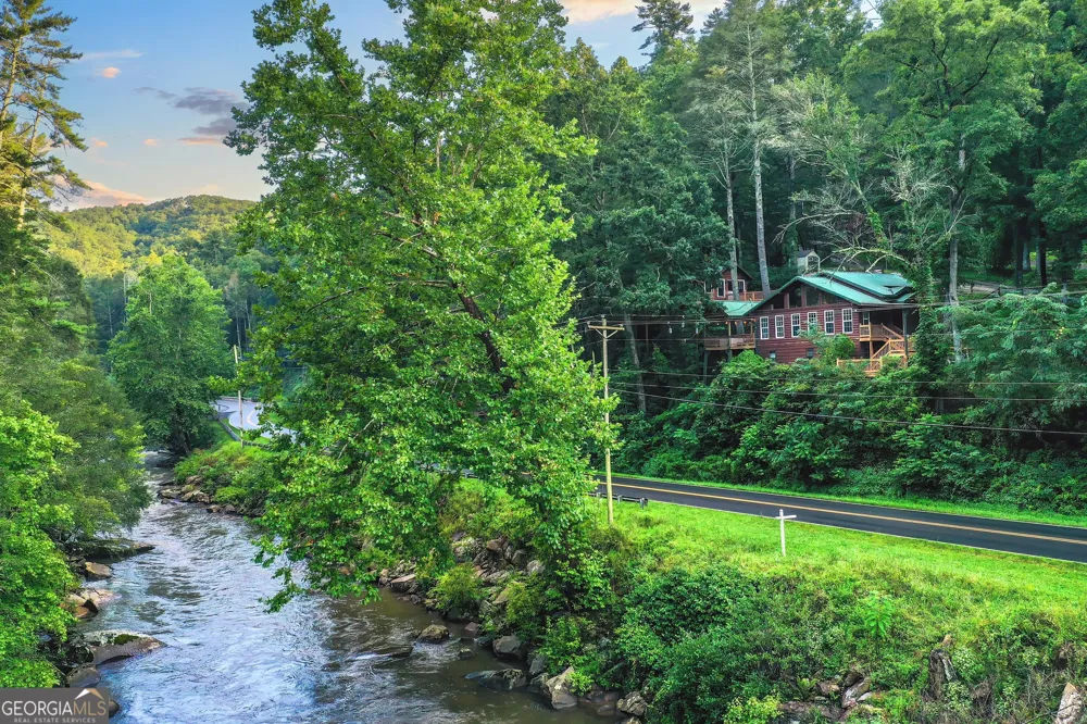 55 River Bend LN Blue Ridge, GA 30513