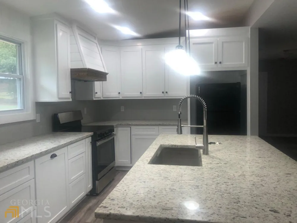 4310 Bouldercrest RD Ellenwood, GA 30294