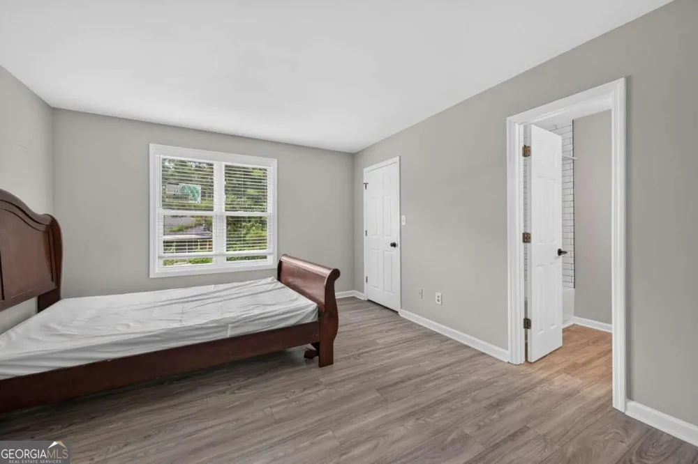 7033 Panda LN Austell, GA 30168