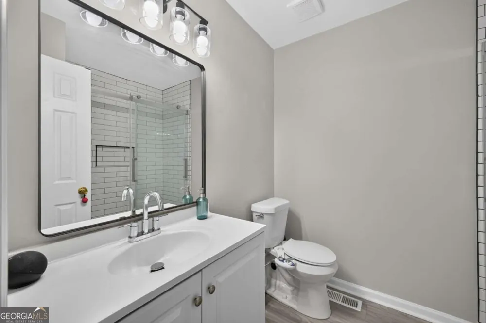 7033 Panda LN Austell, GA 30168
