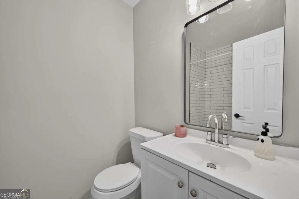 7033 Panda LN Austell, GA 30168