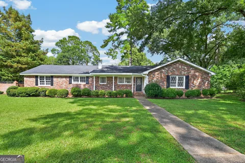 1629 Lowell LN