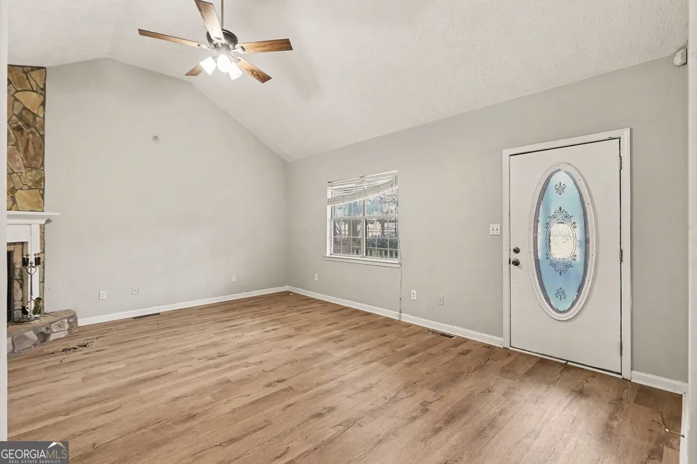 253 Ruth DR Newnan, GA 30265