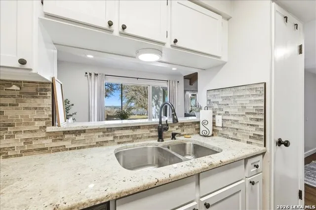 1135 Parkview #APT C18 Canyon Lake, TX 78133