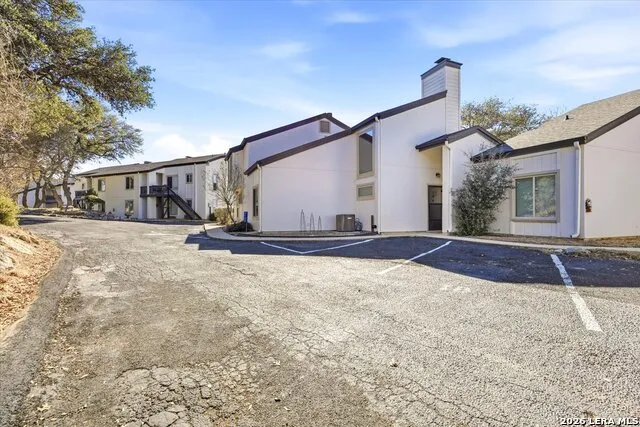1135 Parkview #APT C18 Canyon Lake, TX 78133