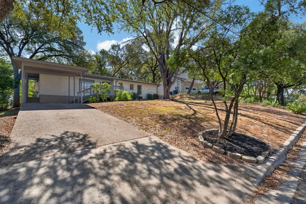 2703 Princeton Drive Austin, TX 78741