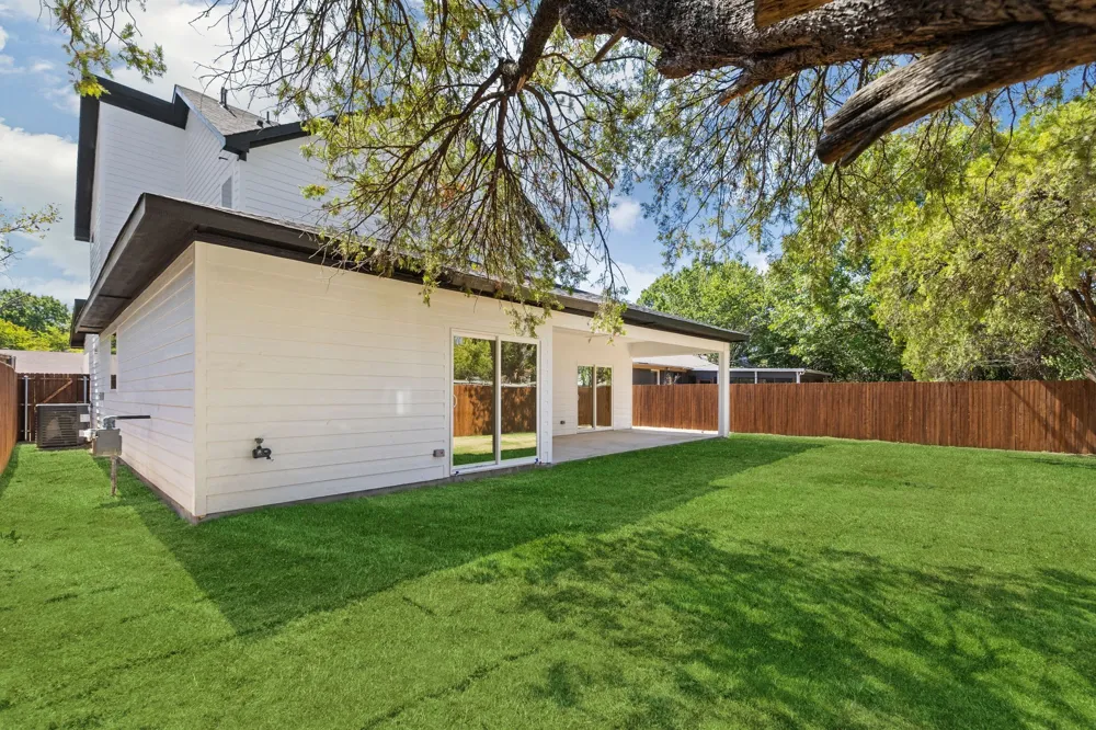 2923 Materhorn Drive Dallas, TX 75228
