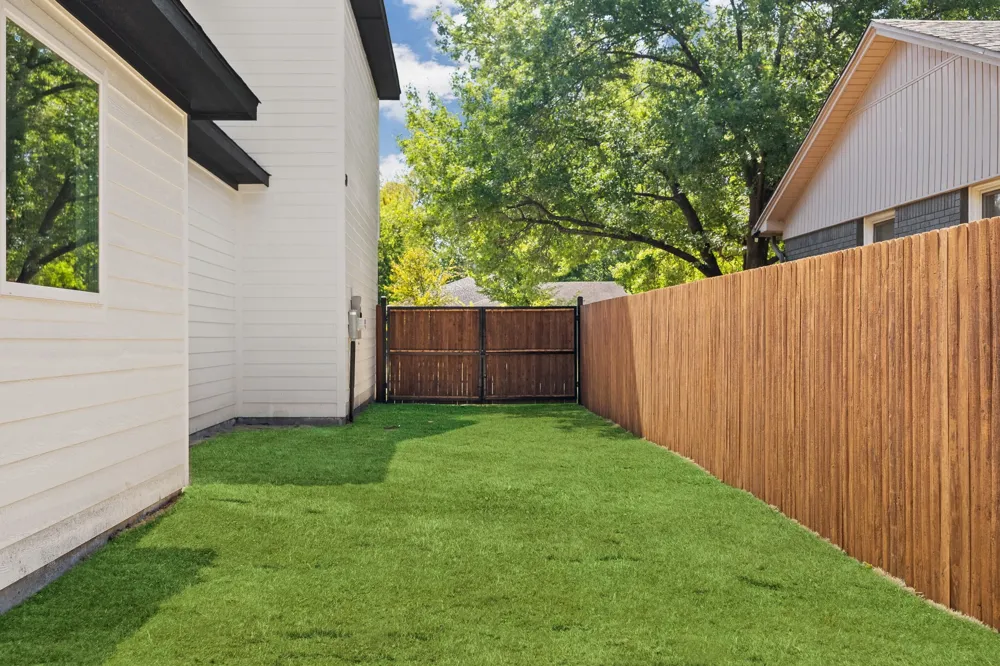 2923 Materhorn Drive Dallas, TX 75228
