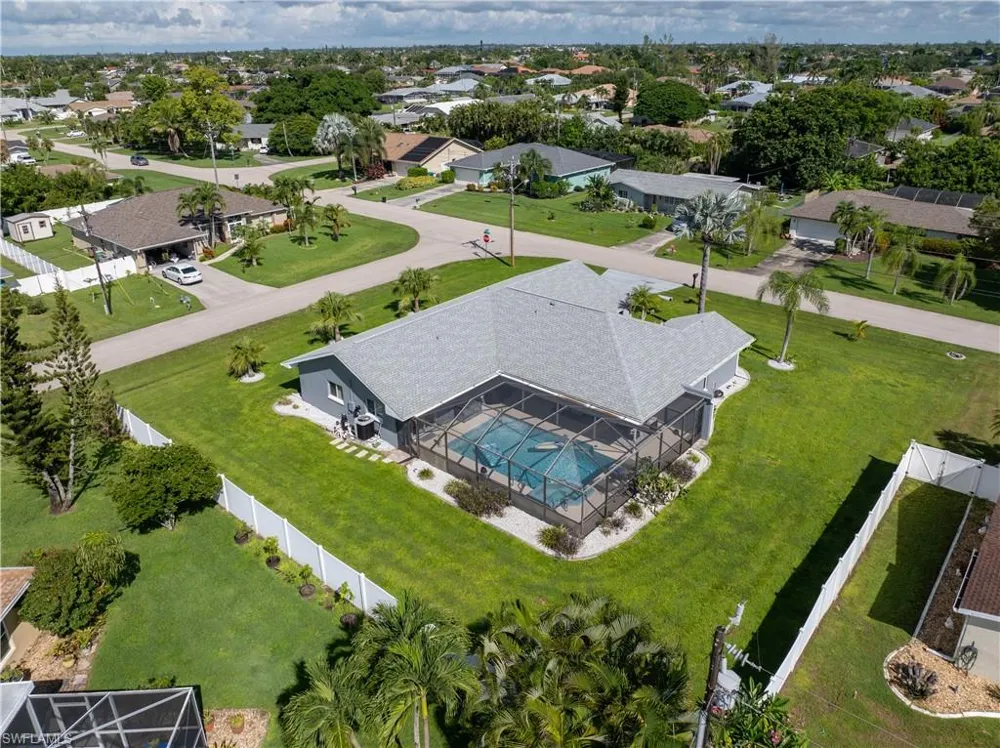 514 SE 34th Terrace Cape Coral, FL 33904