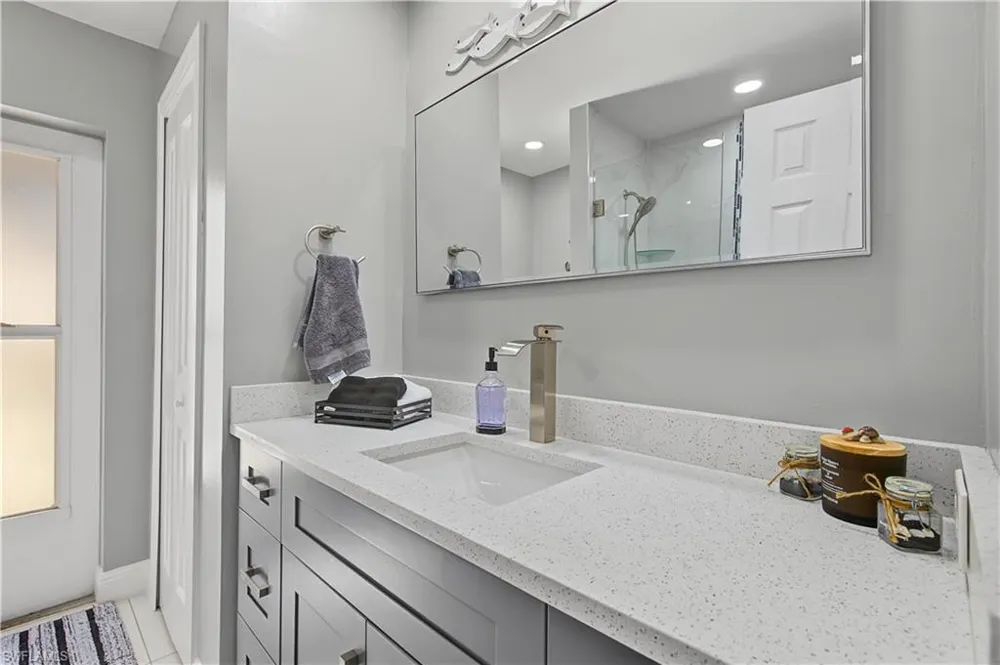 514 SE 34th Terrace Cape Coral, FL 33904