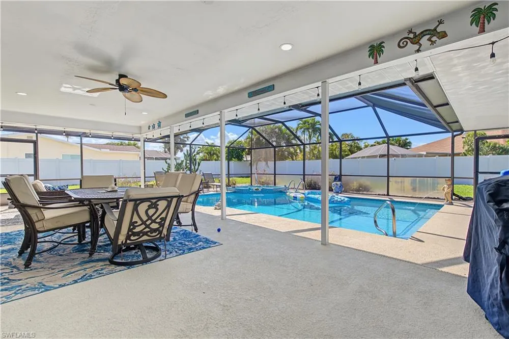 514 SE 34th Terrace Cape Coral, FL 33904